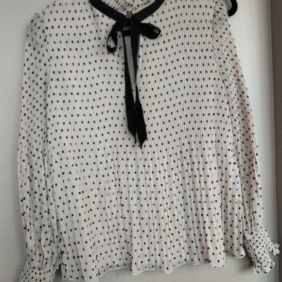 Max Studio pale cream pleaded blouse - Picture 3 of 10